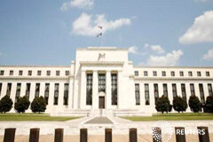 La Fed inicia la reunión para acabar con la política en tiempos de crisis La fachada de la Reserva Federal en Washington el 1 de septiembre de 2015