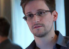 Refugiado en una habitación de hotel en Hong Kong, Edward Snowden