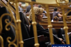 El déficit del Estado a agosto alcanza el 2,8% del PIB la ministra española de Economía, Elena Salgado, asiste a una sesión parlamentaria en Madrid el 22 de septiembre de 2011