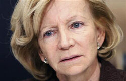 Ernst &Young prevé que el nuevo modelo del Impuesto de Sociedades colapsará los tribunales Elena Salgado en Bruselas el 9 de noviembre de 2009.