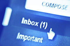 Administrados “electrónicos”, ¿sabíais qué…? Imagen de un buzón de correo electrónico