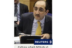 La ONU informa sobre el trabajo nuclear encubierto de Siria El embajador sirio ante la Organización Internacional de Energía Atómica (OIEA), Bassam Al Sabbagh, asiste a la junta de gobernadores del organismo de la ONU en su sede de Viena, el 6 de junio de 2011.