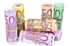 Cálculo de la indemnización por despido improcedente: interpretación de la Reforma Laboral de 2012 por Tribunal Supremo Billetes de euro enrollados