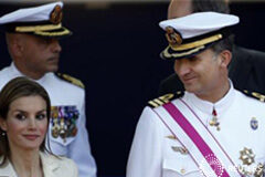 La mayoría de españoles quiere una consulta sobre la monarquía, según un sondeo La mayoría de españoles quiere una consulta sobre la monarquía, según un sondeo