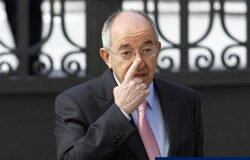 El Banco de España ve una mejora de la confianza en la economía el gobernador del Banco de España, Miguel Ángel Fernández Ordóñez, lleva el Congreso el 22 de junio de 2010.