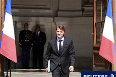 La economía francesa se estanca en el segundo trimestre El ministro de Finanzas y Economía, François Baroin, al dejar una reunión del Gobierno en el Hotel Marigny de París.