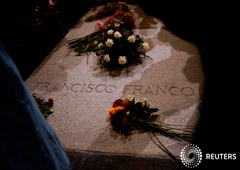 Noticias Principales 26 de agosto de 2018 / 12:34 / hace 18 horas La familia Franco recurrirá la exhumación del dictador Redacción de Reuters 3 MIN. DE LECTURA MADRID (Reuters) - La familia del dictador Francisco Franco utilizará todos los recursos jur