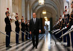 Hollande a su llegada al Palacio de Versalles para una mensaje especial ante diputados y senadores