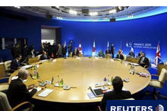 El G-8 promete ayuda para los países de la «primavera árabe» Los líderes del G-8 en la cumbre de Deauville el 26 de mayo de 2011.