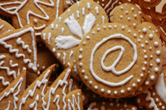 Curso de e-cocina (I) Cookies: ¿qué son, para qué sirven y cómo funcionan las cookies? Galletas con dibujo de @