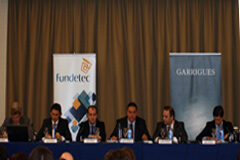 La colaboración público-privada es un elemento clave para impulsar el avance de las smart cities Lluis Cases, socio de Garrigues; Xavier Puyal, secretario general y director jurídico de Cofely-GDF Suez en España; Ramón Ferri, director de Tecnología del Ayuntamiento de Valencia; José Ramón Morales, socio de Garrigues; Jaime Carnicero, teniente de alca