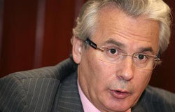 Se aparta una de las vocales del CGPJ recusadas por Garzón Garzón durante una conferencia en Guadalajara, México, el 24 de septiembre de 2009.