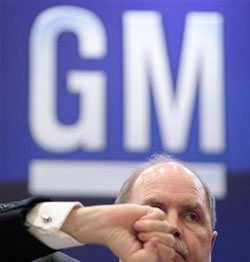 el presidente de General Motors, Fritz Henderson, en rueda de prensa en Shanghái el 13 de octubre de 2009.
