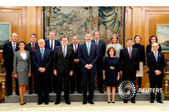 Los trece de Rajoy para un gobierno en minoría Rajoy posa con sus ministros en el Palacio de la Zarzuela el 4 de noviembre de 2016