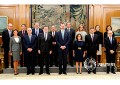 Rajoy posa con sus ministros en el Palacio de la Zarzuela el 4 de noviembre de 2016