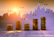 Una planificación fiscal eficiente, una internacionalización exitosa Un gráfico y varios montones de monedas