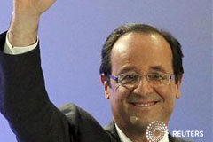 Hollande vence a Sarkozy en la primera vuelta electoral Hollande saluda antes de pronunciar un discurso en Tulle, tras conocer los primeros datos electorales