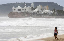 El peligroso huracán Jimena se dirige a las costas de México El peligroso huracán Jimena se dirige a las costas de México