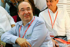 PSOE y PSC revisarán su relación tras la crisis de la abstención El líder de los socialistas catalanes, Miquel Iceta, antes de la reunión del comité federal del PSOE en la sede del partido en Madrid, el 23 de octubre de 2016