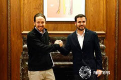 Unidos Podemos superaría al PSOE como segunda fuerza política, según sondeos El líder de Podemos, Pablo Iglesias (izquierda) y el de IU, Alberto Garzón, antes de una reunión en Madrid el 18 de febrero de 2016