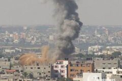 Israel reanuda ataques a Gaza tras fracaso de alto el fuego Una columna de humo tras un ataque israelí en Gaza, según la policía palestina, el 16 de julio de 2014