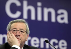 El primer ministro de Luxemburgo, Jean-Claude Juncker, durante una rueda de prensa en Nanjing, en la provincia de Jiangsu, el 29 de noviembre de 2009.