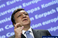 Barroso espera que la cumbre que dé garantías a países del euro Barroso en una rueda de prensa en Bruselas