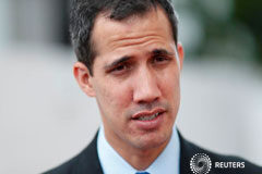 Guaidó dice que a Rusia y China le conviene un cambio de gobierno El líder opositor Juan Guaidó, reconocido por la mayoría de naciones occidentales como el presidente encargado de Venezuela, hace una pausa mientras da una entrevista a Reuters en Caracas, Venezuela, 31 de enero de 2019
