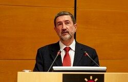 Exonomía: nuevos tiempos, nuevos conceptos Exonomía: nuevos tiempos, nuevos conceptos Juan José Goñi en una conferencia