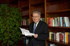El Tribunal Constitucional elige presidente a Juan José González Rivas Juan José González Rivas