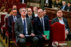 El juicio a los líderes independentistas catalanes refleja las divisiones en España Los líderes separatistas catalanes en el juicio ante el Tribunal Supremo, en Madrid, el 12 de febrero de 2019