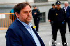 Juez envía a prisión provisional a la mayoría del Govern cesado El exvicepresidente catalán Oriol Junqueras llega a la Audiencia Nacional tras ser citado a testificar, en Madrid, 2 de noviembre de 2017