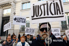 La justicia se echa a la calle Carnicer