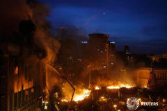 Nuevos enfrentamientos en Kiev tras el día más sangriento de protestas Una vista general de la plaza de la Independencia en Kiev, el 19 de febrero de 2014