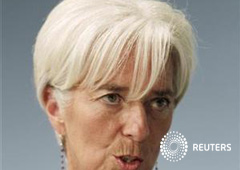 la directora gerente del FMI, Christine Lagarde, habla durante una entrevista en Riga, donde asiste a una conferencia internaciona