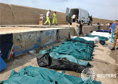 Al menor 82 muertos al naufragar una patera en Lampedusa