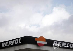 Un logo de Repsol en una gasolinera cerca de Valencia