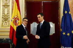 Patxi López niega que traicione a Sánchez al presentarse a liderar al PSOE Los entonces presidente del Congreso, Patxi López (I), y líder socialista, Pedro Sánchez, antes de una reunión en el Congreso de los Diputados en Madrid, España, el 15 de febrero de 2016