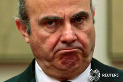 España espera un crecimiento medio del 2,5% hasta 2019 Luis de Guindos, a su llegada al Congreso de los Diputados en Madrid, el 19 de abril de 2016