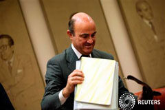 España y Francia apoyan la recapitalización directa de la banca El ministro español de Economía, luis de Guindos, en el Congreso de los Diputados en Madrid, el 23 de julio de 2012.
