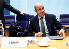 El ministro español de Economía, Luis de Guindos, en Luxemburgo el 14 de octubre de 2013