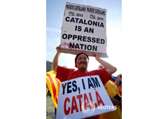 Un hombre durante una manifestación proindependentista en Barcelona, el 19 e octubre de 2014