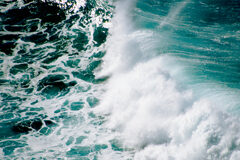 Viene una marea de leyes El mar en movimiento
