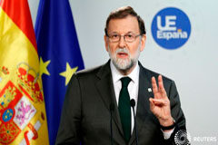 Rajoy no despeja la incógnita sobre las medidas asociadas al artículo 155 El presidente del Gobierno español, Mariano Rajoy, durante una conferencia de prensa en Buselas, el 20 de octubre de 2017