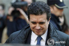 El ex presidente balear Matas, condenado a seis años de cárcel Matas sale del tribunal tras el primer día del primer juicio por el caso Palma Arena