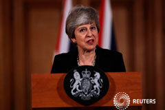 May apuesta a acuerdo con laboristas para destrabar el Brexit y enfurece a su partido La primera ministra británica, Theresa May, ofrece una rueda de prensa tras una reunión de gabinete en Londres. 2 de abril de 2019