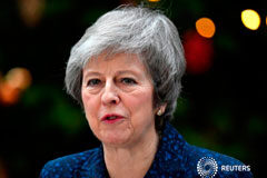May promete luchar y advierte de que la moción de censura pone en peligro el Brexit La primera ministra británica, Theresa May, a la salida de Downing Street tras el anuncio de la moción de censura contra su mandato, Londres, Reino Unido, 12 de diciembre de 2018