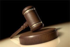 La Abogacía Catalana celebra la aprobación definitiva en el Senado de la reforma legislativa que permitirá el desalojo por la vía rápida de pisos ocupados ilegalmente Mazo