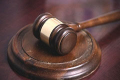 Justicia ofrece a jueces y fiscales un incremento salarial para sus categorías más bajas Mazo