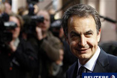 Zapatero anuncia más medidas para reforzar la economía Zapatero a su llegada a la cumbre de Bruselas el 25 de marzo de 2011.
